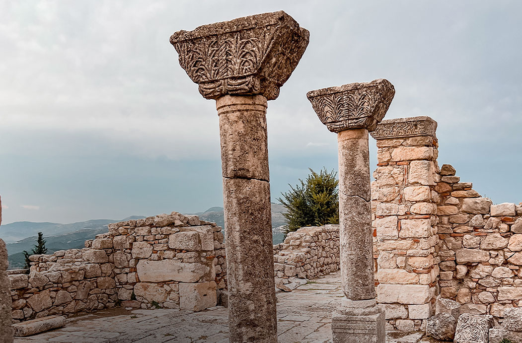 MONUMENTE